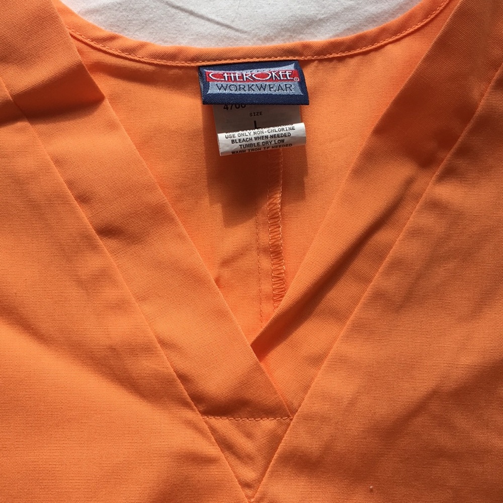 Cherokee nurses scrub top